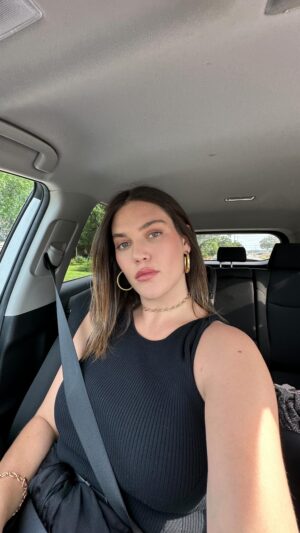 Ali Tate Cutler Instagram - I have never talked about this publicly but I’m not going to gatekeep… so here goes 🤷‍♀️

If I try to make content when I’m in my luteal…
❌ I feel ugly and spend more time doing hair and makeup 
❌ my thoughts are scattered and I can’t stay focused to get content done quickly 
❌ I lose confidence in my content idea 
❌ I would rather get to work on boring and predictable admin tasks rather than let my creativity run the show

But, when I create during Ovulation….
✅ I create the concept and batch make it while feeling juicy and pretty and Goddess-like
✅ my thoughts are clearer and it’s easier to stay focused 
✅ my creative juices are flowing and I come up with even better ideas in the moment 

Can I get an 🙏 amen if you’re going to start trying this out?

#ovulating #luteal #viral #content