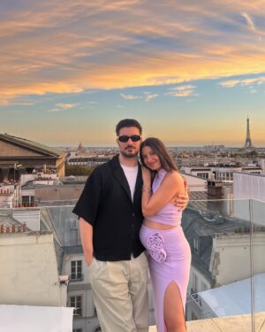 Alia Chergui Instagram - Happy Birthday mon meilleur 🤍 
Dernier anniversaire avant l’arrivée de la personne la plus importante de notre vie Incha’Allah 🤲