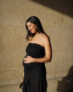 Alia Chergui Instagram - Shooting grossesse 🤰🏻