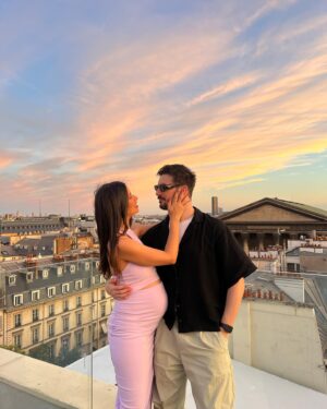 Alia Chergui Instagram - Happy Birthday mon meilleur 🤍 
Dernier anniversaire avant l’arrivée de la personne la plus importante de notre vie Incha’Allah 🤲