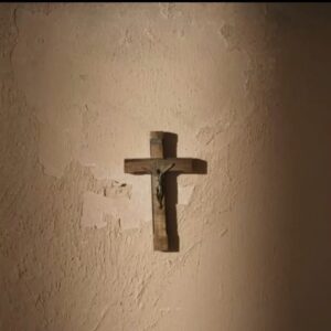 Alice Carvalho Instagram - “de mau com deus” ou “jesus agora é eu”. monologo na novela ontem, dirigido por @ricardowsmf. 

obrigada pela ajuda, coragem e direçao, ricardinho. esses solilóquios sempre metem medo nagente.❤️ #renascer