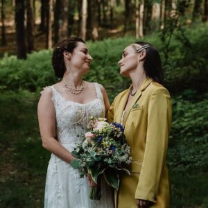 Alice Kremelberg Instagram - Absolutely adore you, bestest friend forever 💛 @katinamax 
.
.
 (sisters? We’re close!….but really she is my sister, I know it’s confusing bc I’m queer 😹)
.
.
📸 @christine_ashburn_photography