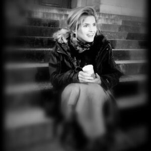 Alice Taglioni Instagram - #week-end😊 #vivementlundiaussi #lovemyjob #vincentelbaz #Andy
