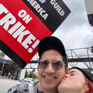 Alice Wetterlund Instagram - @residentalien supporting the writers strike ft. BRIDGET