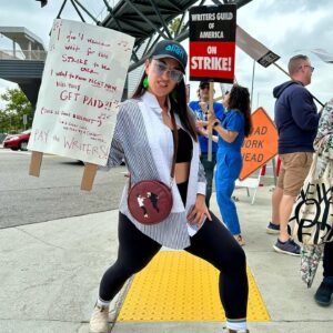 Alice Wetterlund Instagram - @residentalien supporting the writers strike ft. BRIDGET