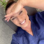 Alice Bendová Instagram - Pauza na natáčení krásnýho seriálu, kde se mě jen tak nezbavíte😂. Mimochodem, v jakém seríálu hraju, tipnete si? Už za chvíli se to dozvíte. . . #shooting #lovemyjob #job #work #tv #serial #instagood #instamood