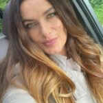 Alice Bendová Instagram - Přátelé naši, aby nám ty vlásky rostly, používáme s tou mojí prdlou ségrou @cukrarinka_ produkty od @hairburst_cz . Já mám konkrétně vybranou řadu pro suché a poškozené vlasy- šampón i kondicionér, pak používám masku, vitamínové kapsle-2 denně a sérum ke kořínkům. A Vy teď máte možnost, díky tomu, že @hairburst_cz slaví 10.narozeniny a má pro Vás AKCI 1 1 ZDARMA, objednat produkty pro rychlejší růst vlasů !!!! A s mým kódem ALICE10, to tím pádem máte se 60% SLEVOU. Takže, objednejte jakýkoliv produkt a ten samý automaticky obdržíte ZDARMA a s mým kódem ALICE10 na to ještě dostanete slevu. Tato akce je časově omezená!!! #hairburstcz #hair #haircare #spoluprace