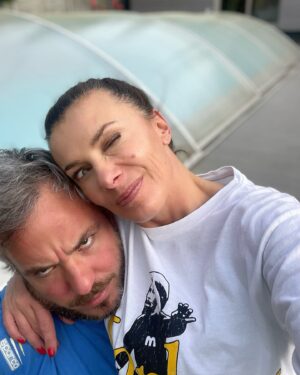 Alice Bendová Instagram - A blb se s blbem sešel 🤣🤣🤣
@michal_topol 

#couple #kaplkpohledani #mochezkadvojka #instabeauty #instacouple #instagram #instalove