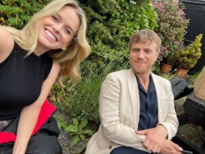 Alice Eve Instagram - Making The Lovers in IRELAND 🇮🇪 which is now on tv in America 🇺🇸 too
