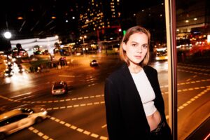 Alicia von Rittberg Instagram - Armani x Berlinale 🧡

@clemensporikys @jannik.schuemann 
@armanibeauty #makeup