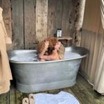 Alicia Agneson Instagram - Happy international dog day 🦦 🐾