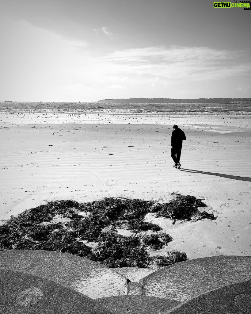 Alicia Agneson Instagram - What did the sea say to the sand…? Thank you for a lovely stay @theclubjersey - for sure not ready to leave the sea wind & salty hair behind