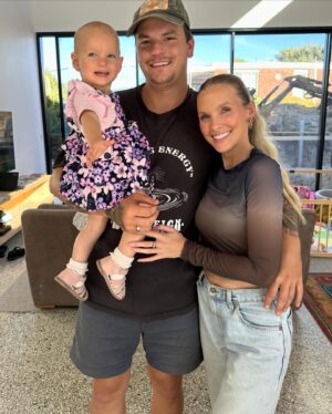 Alicia Banit Instagram - Happy snaps from Easter 🐰 🤍🥹