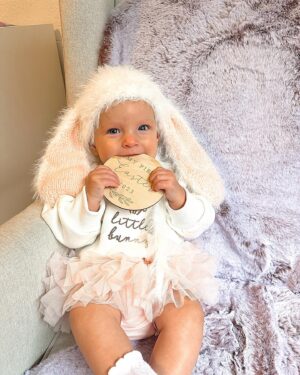 Alicia Banit Instagram - First Easter with our happy little bunny!
So grateful for the beautiful family we are surrounded with 😍
One Easter down, one to go 😁