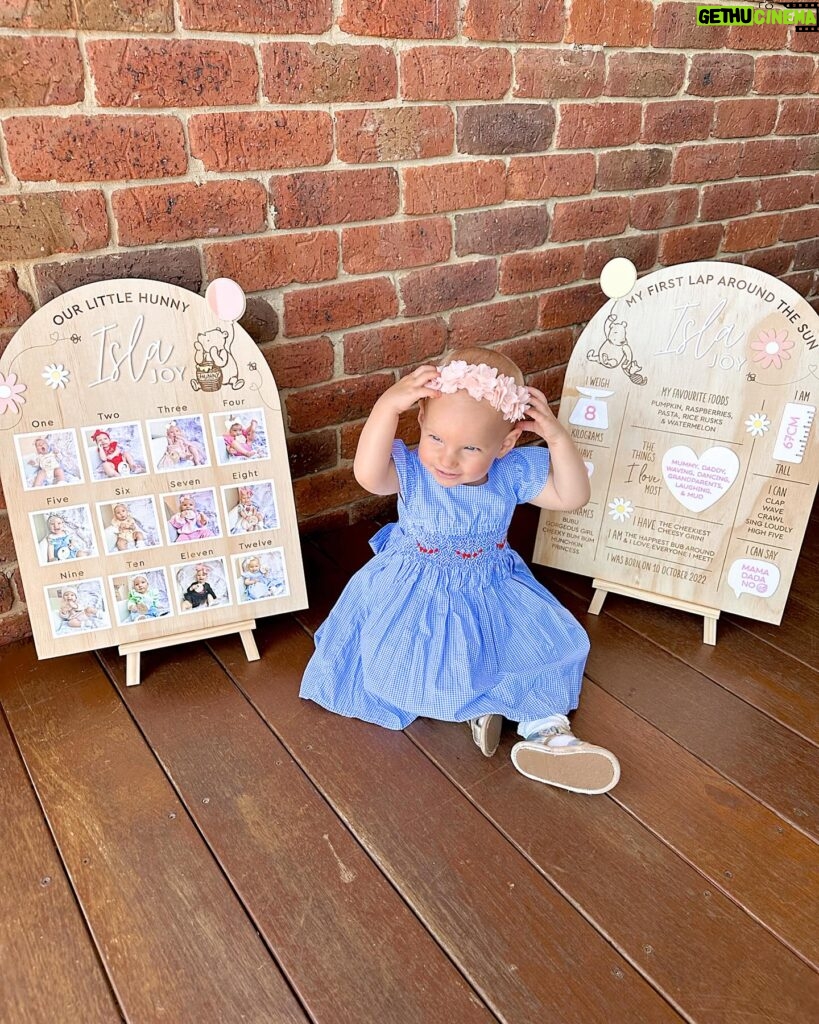 Alicia Banit Instagram - Just found these first birthday pics in my phone and STOP IT SHES SO CUTE! Also, quick shoutout to two incredible companies. Firstly @pocketprintsapp the awesome decal prints attached to this board can be stuck and unstuck multiple times and are perfect! My house is filled with photos printed out (like my childhood) and photo albums so that all of my memories of little miss are right in front of my face and not on my phone. Their app is sooo easy to use and order from too and the quality is perfection. So grateful I found them 🙌🏼 And @kellycreativeco for the unreal custom made milestone boards. Still blown away that I could barely describe what I pictured in my mind and she created these stunning pieces! Communication was FAB and the whole process was so easy. Both of these companies made my life so much easier when it came to organising Isla’s birthday and I just wanted to give these small businesses some lovin!