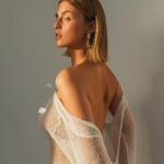 Alicia Moffet Instagram - I call this my “ strong, focused and short haired women “ era. Credit @emihebert Hair Colour @maxgourgues Cut @benjaminbelanger