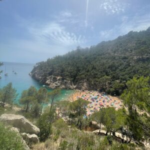 Alicia Sanz Instagram - My tribe y Cadaqués ♥️