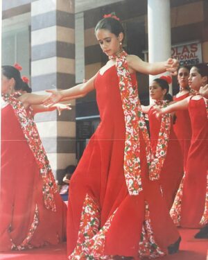 Alicia Sanz Instagram - Where the real 💃🏻 comes from . Mini Ali bailarina 🫠