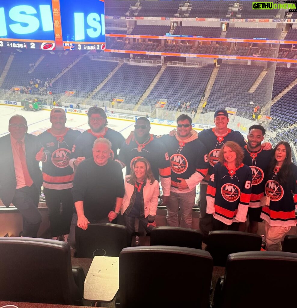 Alicia Witt Instagram - SOMUCHFUN was had this weekend!! what a blast to take a quick jaunt to nyc to watch the @ny_islanders WIN their playoff game against the @canes. now for tomorrow to stay in it! i’ve got my very own team jersey and so does @theimportanceofbeingernesth for good luck ☺️ congratulations to my friend, islanders and @ubsarena owner #jonledecky, and thank you for the most special weekend. also pictured: a whole bunch of @nyjets who were there to cheer us on, especially awesome sauce @malikktaylor who i sat next to for first period - and fellow christmas movie alumnus, @wesbrown225, who was attending as a longtime #islanders fan too!! 🧡💙 #goislanders #hockeyplayoffs