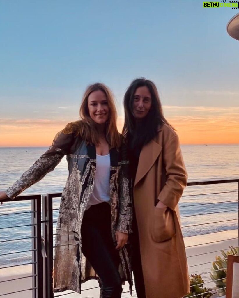 Alicja Bachleda-Curuś Instagram - Reunited with the beautiful world out there and my lovely @nicosupercaliig 🤗Missed you both! ✨🌅🧡