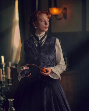 Alina Kovalenko Instagram - BTS from the “Love in Chains” set 🎬
@stbua @stbserial @filmua