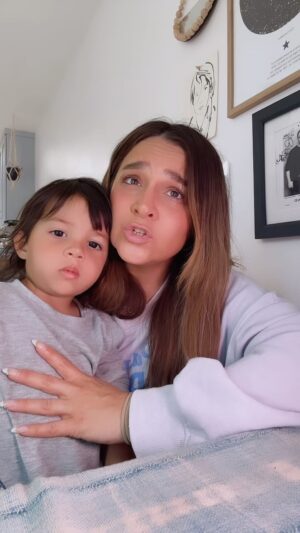 Alisan Porter Instagram - Mommy and Shilo take Disney songs. A series? Prob. 

#musicbuisness #singers #disney #disneysongs #cover #disneykids #anastasia ♥️