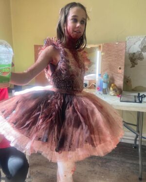 Alisha Weir Instagram - Come join the fun Abigail's second weekend in Theatres!!! Make sure you get your tickets if you haven't already. Some more of my favourite BTS! Abigail's waiting for you!!🖤🩸 @abigailthemovie