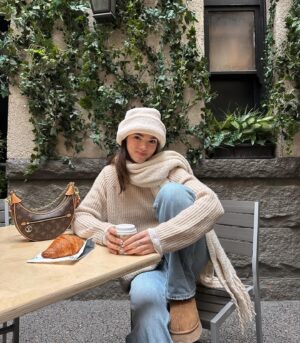 Alisha Newton Instagram - decaf cappuccino   croissant combo 🤌🏼🥹