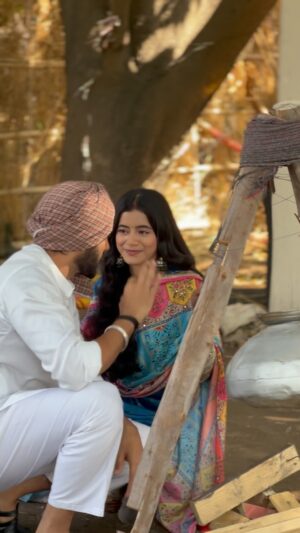 Alisha Parveen Instagram - Moter te ❤️ 

#punjab #vibe #chamkila #aliraj #alishaparveen #anurajchahal
 🎥 @arun__hairstylist