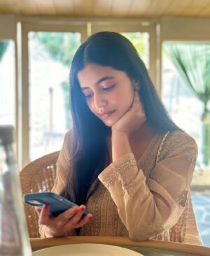 Alisha Parveen Instagram - Holi-Day 🩶🧿