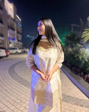 Alisha Parveen Instagram - Diwali Night🤍✨

@_aditibhagat