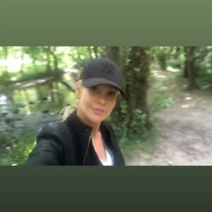 Alison Doody Instagram - River walks 💚