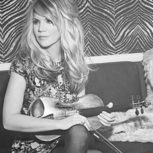 Alison Krauss Instagram - Catch Alison on tour in 2018, including co-headline dates with @willienelsonofficial in May. Link in bio for tickets. 
Photo credit: Randee St. Nicholas
