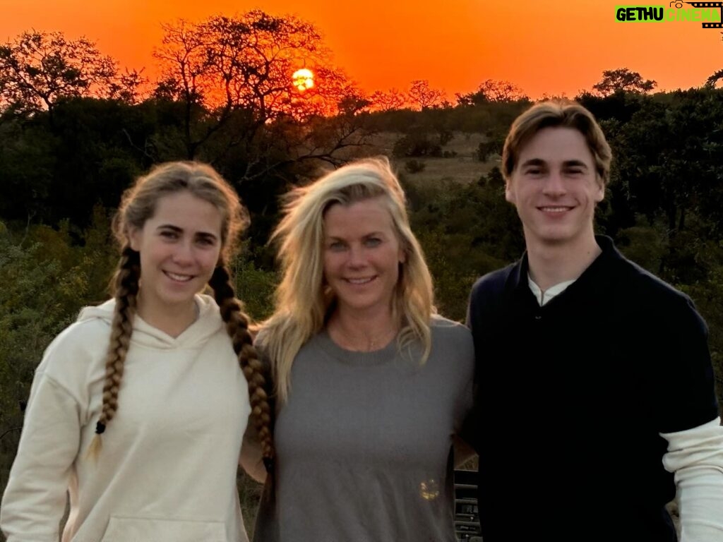 Alison Sweeney Instagram - The sun sets on another glorious day in South Africa. I can hardly describe what an incredible experience this is. Every minute in nature thrive had been mind blowing. Dave & I are so grateful to be able to share this with our kids. So many memories to treasure. 🇿🇦 🦁