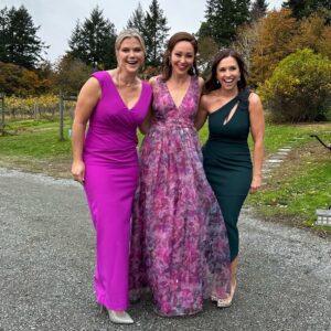 Alison Sweeney Instagram - TONIGHT is the premiere of #TheWeddingVeil Inspiration on @hallmarkchannel ! I had so much fun being a part of this delightful movie starring @autumn_reeser & @_misterpaul_ - their beautiful love story gave me all the feels. 🥹 tune in tonight to enjoy it with us. #romance