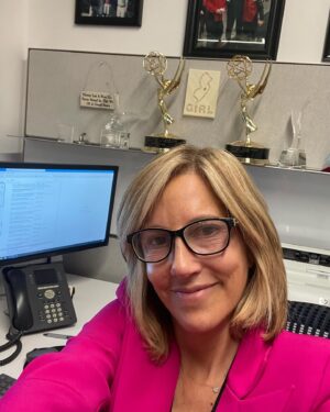 Alisyn Camerota Instagram - See you in the @cnnnewsroom at 10am (et). Oh, and have I ever mentioned my Emmys? #obnoxiousphotos
