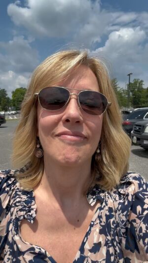 Alisyn Camerota Instagram - If you’ve read Combat Love, you know the story of how at 17 years old, I crawled my way back to this spot, my beloved high school.  I’m superexcited  to be in my homeland (aka Shrewsbury) for a book event tonight with old dear friends. #rbr #combatlove #jerseygirl