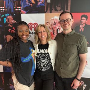 Alisyn Camerota Instagram - This is what it looks like to transform from news anchor at CNN in the morning to Ramones aficionado in the afternoon on @iheartradio’s @atfirstlistenpodcast with @diamondsincere and @andrewmagnotta. #prestochango! 

Stay tuned for our conversation, dropping on May 16th.