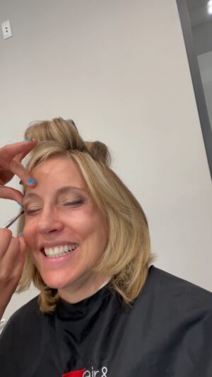 Alisyn Camerota Instagram - Coming to you from the CNN makeup room! I’ll be anchoring a great show today from noon-4 (et), complete with a manned rocket launch! Hope you’ll tune in.
