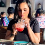 Aliya Naaz Instagram - Sipping my watermelon juice and watching karma taking care of people who hurt me 🍉💯 . . . . #oldschoolquotes #instagram #instagood #lifestyle #karma #black #sunkissed #sunnyday #goa #goan #brittosgoa #bagabeach #exploregoa #goadiaries #mumbai #mumbaikar #bandrawest #aliya #instantbollywood #instadaily #sfs #delhi #kolkata #indiangirls #goaparty #mumbaigirl