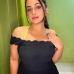 Aliya Naaz Instagram - Skin like caramel i am sweet like it too 🍭 . . . . #selfportrait #ootn #mumbaiactor #southindianactress #indianwebseries #altbalaji #balajitelefilms #sasuralsimarka2 #rashmisharmatelefilms #colorstv #indianactress #bollywoodhot #instantbollywood #pinkvillafashion #pinkvillasouth #pinkvillatelly #bigboss16 #viralbhayani #voompla #bandrawest #bandra #filmcitymumbai #starplus #sonakshisinhahot #viralpost #indiangirls #asiangirls #indiangirl #blackdress #newdelhi
