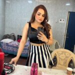 Aliya Naaz Instagram - 🎬 . . . . . #mirrorselfie #mirrors #vanitymirror #vanitymakeup #vanityfair #shooting #mumbaiactor #filmcitymumbai #mumbaikar #indianactress #kumkumbhagya #sjstudio #balajitelefilms #bollywoodhot #instantpollywood #pinkvillafashion #pinkvillasouth #tellycelebs #tellychakkar #mumbaigirls #indiangirl #babypink #makeuproom #actresshot #aliyanaaz #mehboobstudio #altbalaji #andheriwest