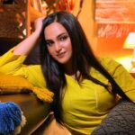 Aliya Naaz Instagram - 🧡🤎 . . . . . . #warmtones #yellowtone #aliyanaaz #simplicity #explorepage #exploremore #photography #photographylovers #indianactress #bollywoodactress #southindianactress #actress #instantbollywood #pinkvilla #pinkvillatelly #pinkvillafashion #voompla #indianwebseries #atrangi #colorstvserial #balajitelefilms #nagin6 #goregaonfilmcity #actresshot #actresses #tamilactress #kannadacinema #pollywoodartists #mohali #mumbaigirls