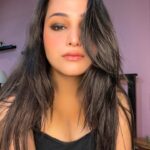 Aliya Naaz Instagram - Half flowers, half flaws 🥀 . . . . #flawsome #aliyanaaz #mondayselfie #indianactress #mumbaiactor #potd #selfiegram #instantpollywood #instantbollywood #pinkvilla #pinkvillatelly #pinkvillasouth #bollywoodhungama #indiaforums #starplus #colorstvserial #viralbhayani #indianwebseries #mumbaigirls #delhigirls #indiangirls #altbalaji #balajitelefilms #zeetv #filmcitymumbai #goregaon #hotstar #mxplayer #makeupaddict #glammakeup