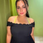Aliya Naaz Instagram - Skin like caramel i am sweet like it too 🍭 . . . . #selfportrait #ootn #mumbaiactor #southindianactress #indianwebseries #altbalaji #balajitelefilms #sasuralsimarka2 #rashmisharmatelefilms #colorstv #indianactress #bollywoodhot #instantbollywood #pinkvillafashion #pinkvillasouth #pinkvillatelly #bigboss16 #viralbhayani #voompla #bandrawest #bandra #filmcitymumbai #starplus #sonakshisinhahot #viralpost #indiangirls #asiangirls #indiangirl #blackdress #newdelhi