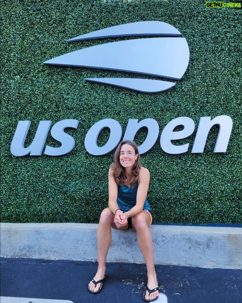 Alizé Cornet Instagram - Here we go @usopen 😃 ! So grateful for staying healthy and competitive all this time and being able to play my 17th US Open main draw 😇✊️💙🙏 My hard work and commitment to this sport paid off and I finally allow myself to be proud of my journey 🙌 even if it's not over yet 😉 See you tomorrow everybody ! 🎾 #UsOpen2023
