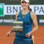 Alizé Cornet Instagram - Merci Alizé 🧡 #RolandGarros | 📸 @nicogouhier22 @jccaslot/FFT