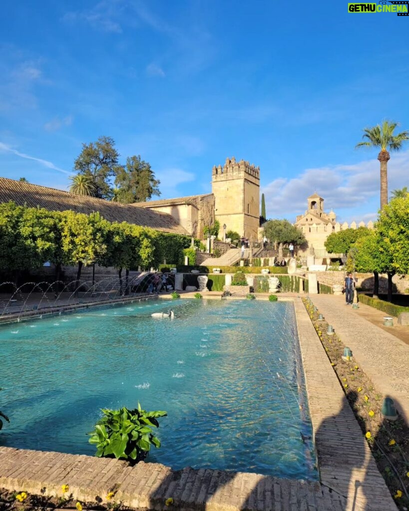 Alizé Cornet Instagram - Beautiful Andalousia 🇪🇸🍊🏰 Now back to work 💪