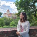 Alizé Cornet Instagram - "Voyager vous laisse d'abord sans voix, avant de vous transformer en conteur." Love from Prague 💕