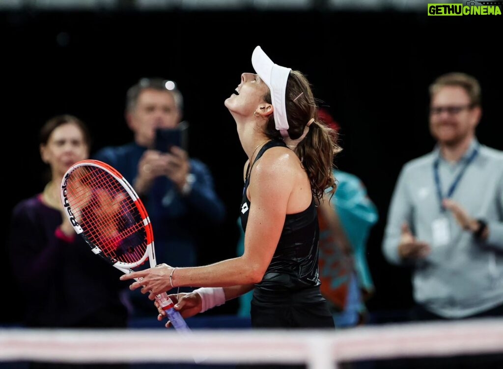 Alizé Cornet Instagram - Fin d'une semaine positive à l'@openrouen 👌🙂 Merci à toute l'équipe du tournoi pour l'accueil chaleureux et l'organisation au top ! ❤️🙏 Next ➡️ Monastir @arfi_tenniscoaching